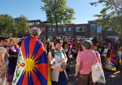Tibetballon in Barneveld Tibetballon Tashi Gyaltsen voor het eerst in Nederland