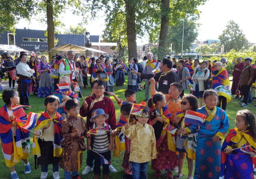 Tibetballon in Barneveld Tibetballon Tashi Gyaltsen voor het eerst in Nederland
