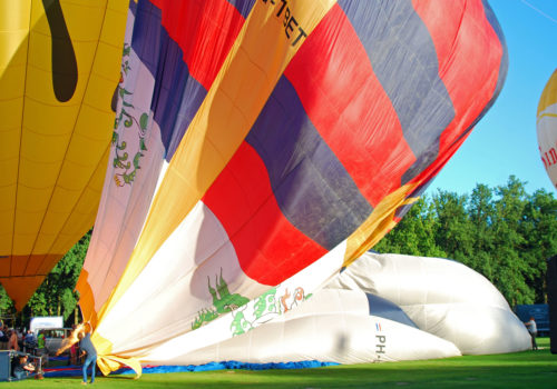 Tibetballon in Barneveld Tibetballon Tashi Gyaltsen voor het eerst in Nederland