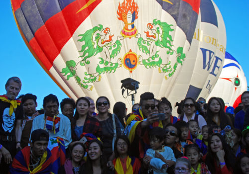 Tibetballon in Barneveld Tibetballon Tashi Gyaltsen voor het eerst in Nederland