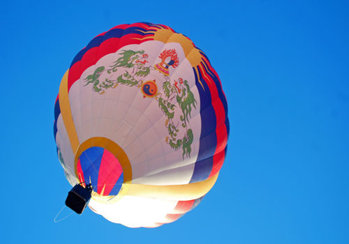 Tibetballon in Barneveld Tibetballon Tashi Gyaltsen voor het eerst in Nederland