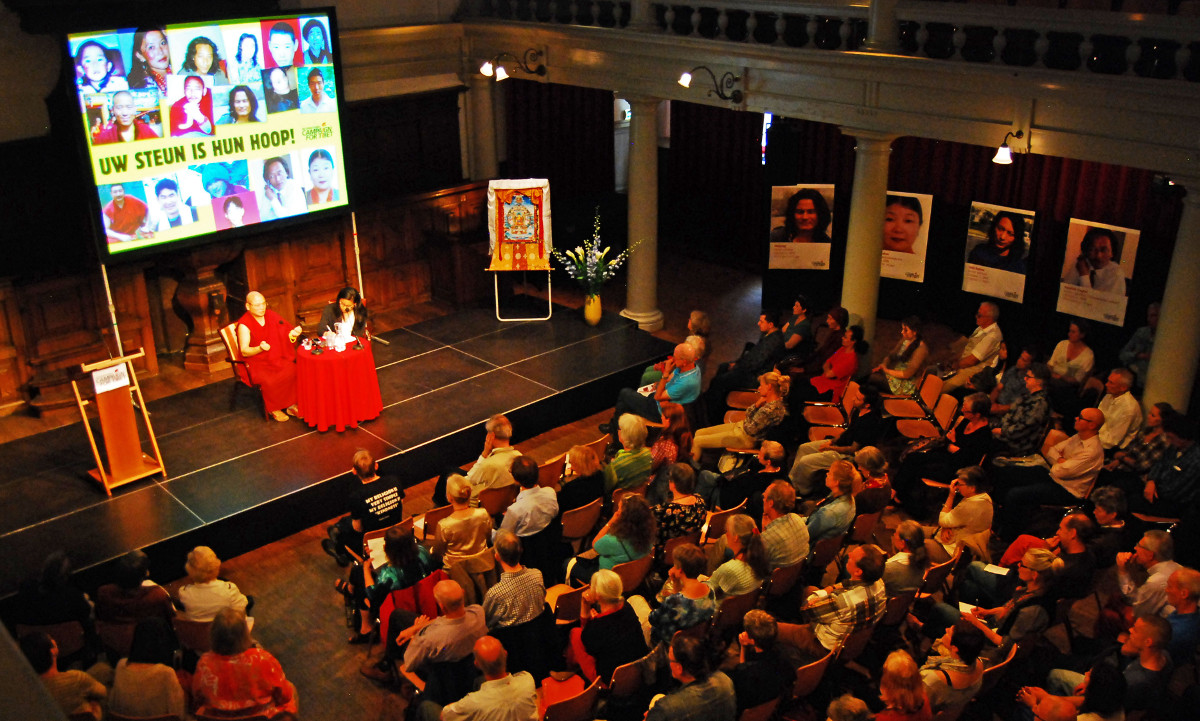 ICT Lezing Rode Hoed Tibetaanse politieke gevangen Golog Jigme geeft lezing.