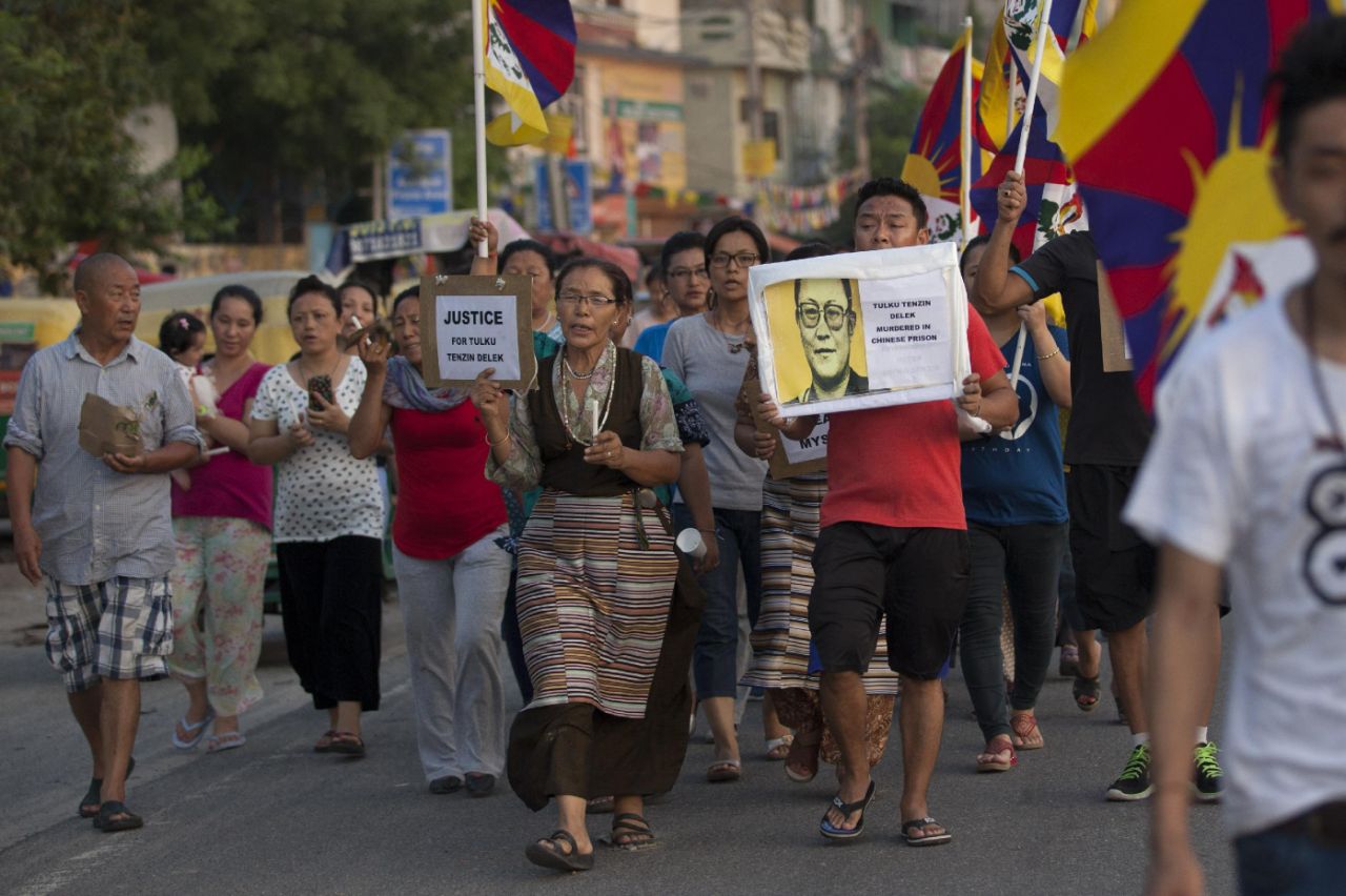 Tenzin Delek Rinpoche: 1 jaar later