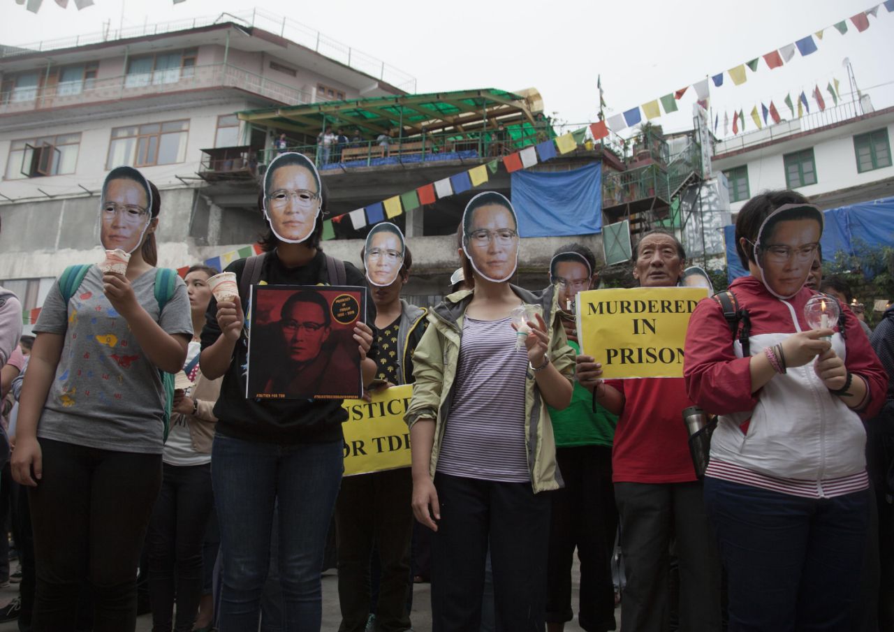 Tenzin Delek Rinpoche: 1 jaar later