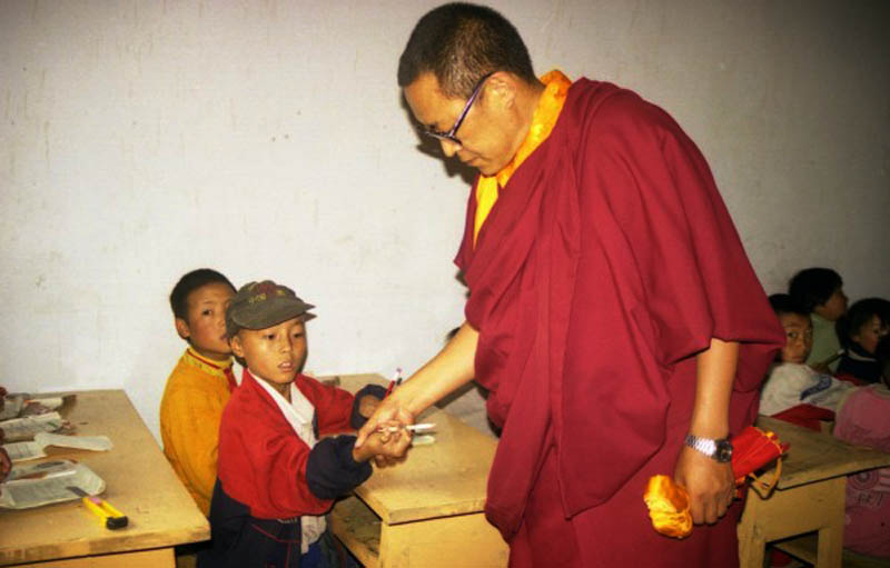 Tenzin Delek Rinpoche: 1 jaar later