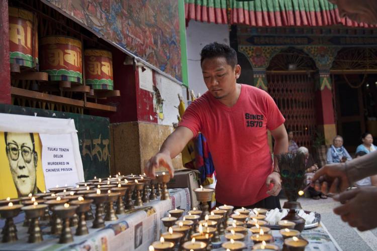 Tenzin Delek Rinpoche: 1 jaar later