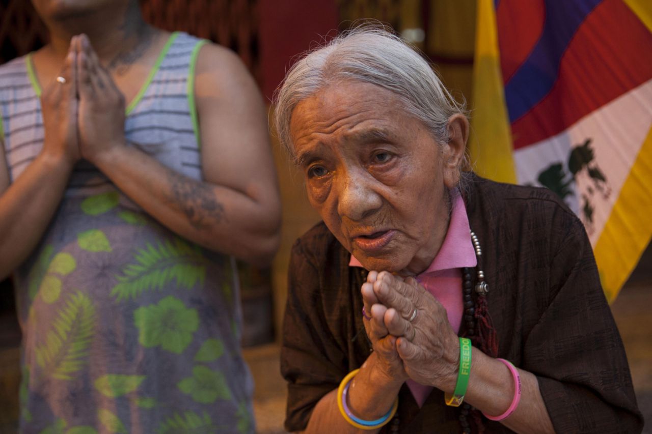 Tenzin Delek Rinpoche: 1 jaar later